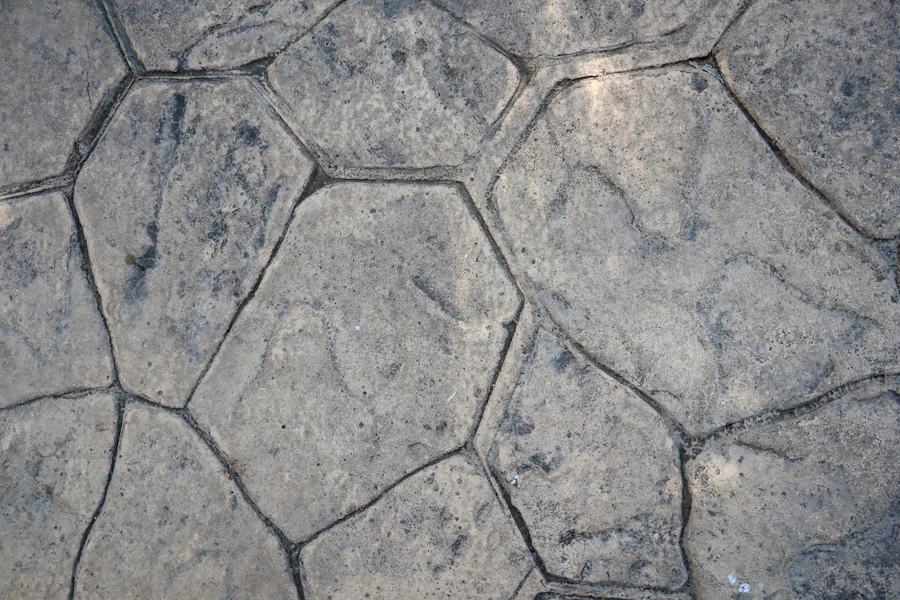 Stamped concrete surface with stone-pattern texture